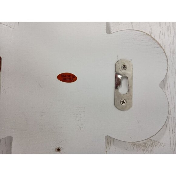 Vintage Set Of Two Wall Hanging Flowers Distressed Look Cottagecore White Plaque - Picture 7 of 9